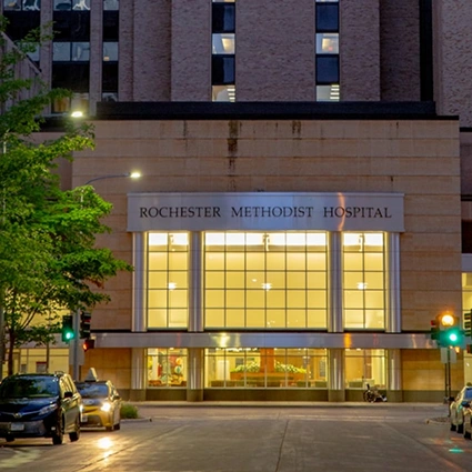 Healthcare & Clinics-img